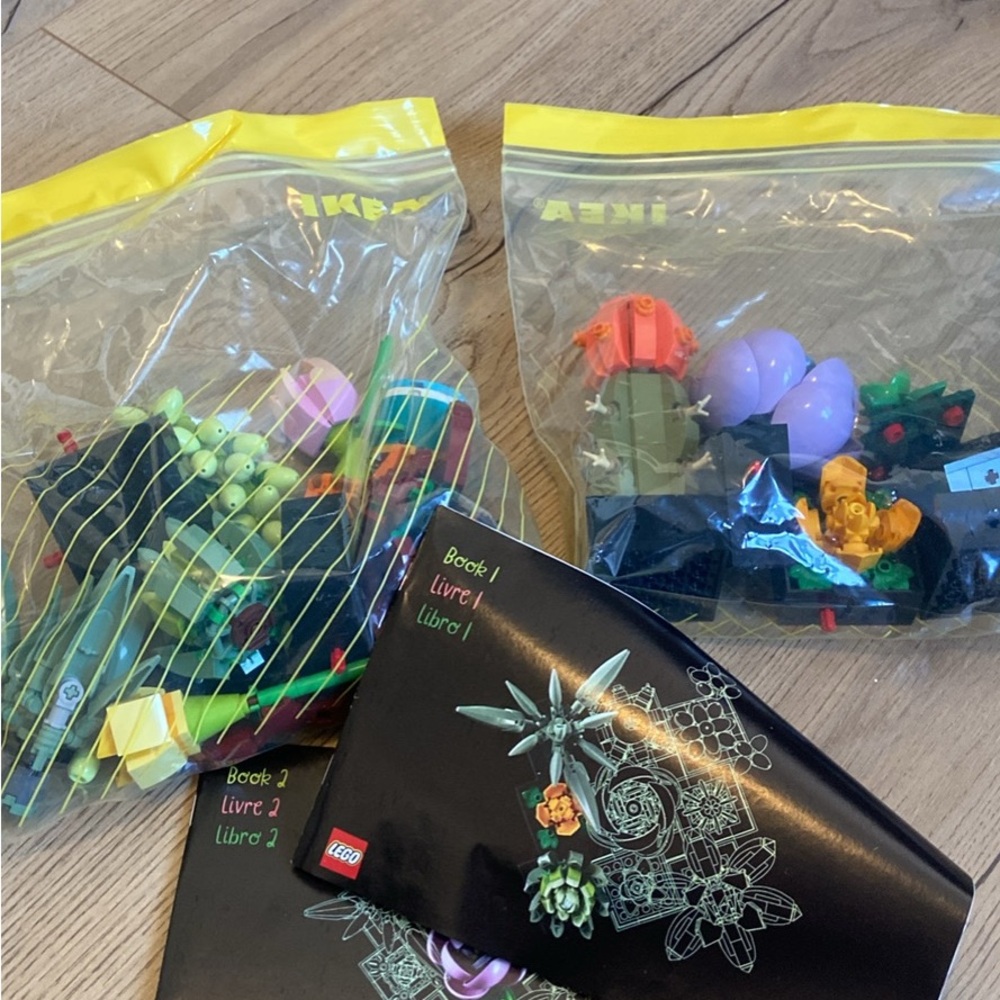 LEGO Botanical Set with Green and Purple Elements